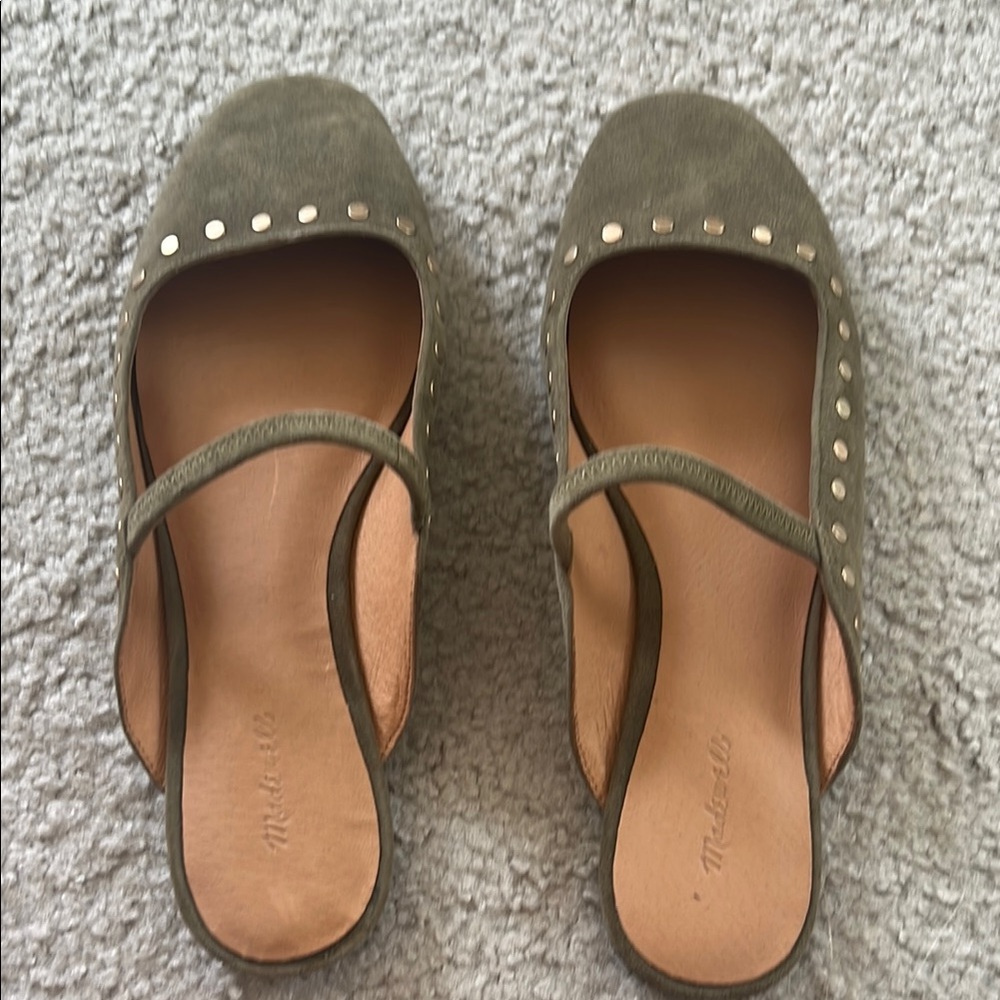 NWOT, sz 9.5 Madewell green studded open back ballet flat with gold accents